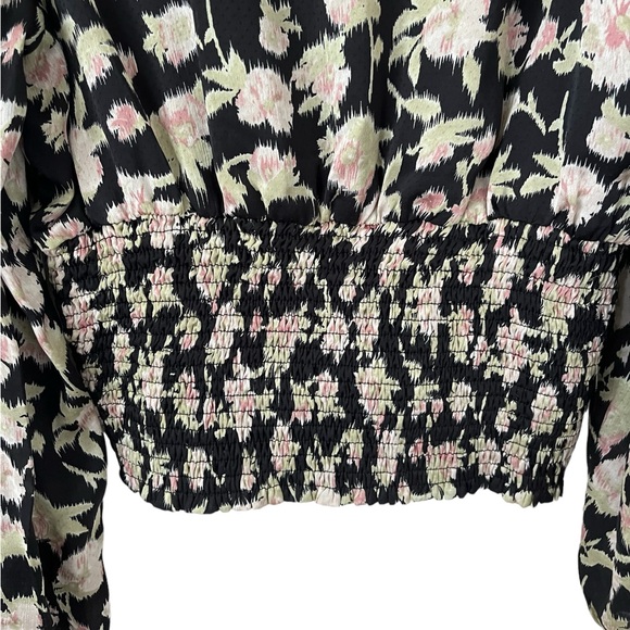Heartloom Martine Top Size Medium in Black with Beautiful Pink Floral - Picture 10 of 16